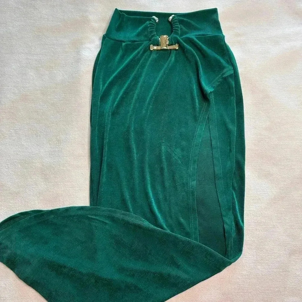 Zaful Green Velvet Skirt